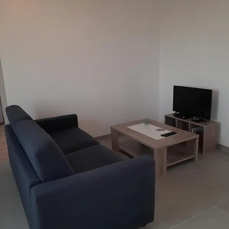 Agreable Maison A Portes * Antheuil-Portes