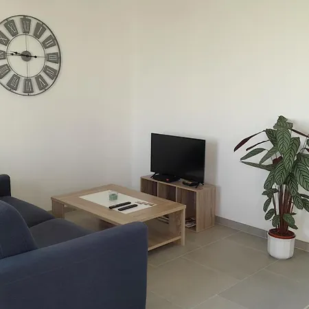 Apartman Agreable Maison A Portes *