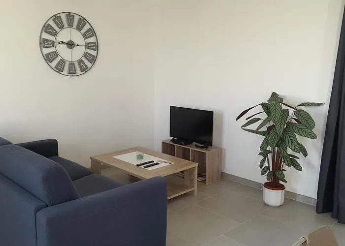 Apartman Agreable Maison A Portes *